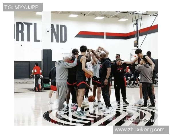 杨瀚森分享比卢普斯的要求强调场上沟通与英语学习的重要性