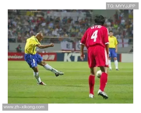 奥赖利谈左后卫表现提升哈兰德跑位能力令人赞叹 奥赖利谈左后卫表现提升哈兰德跑位能力令人赞叹